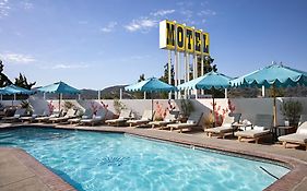 Skyview Los Alamos - 21 & Over Pool